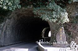 青の洞門,Aonodomon Tunnel