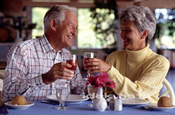 シルバーカップル 老人夫婦 食事の時間