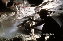 南アフリカ金鉱坑 鉱山 地下発掘